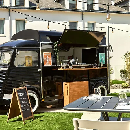 Ibis La Roche Sur Yon Vendespace Отель