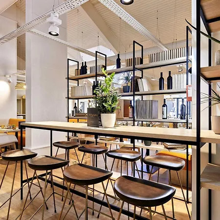 Ibis La Roche Sur Yon Vendespace מלון